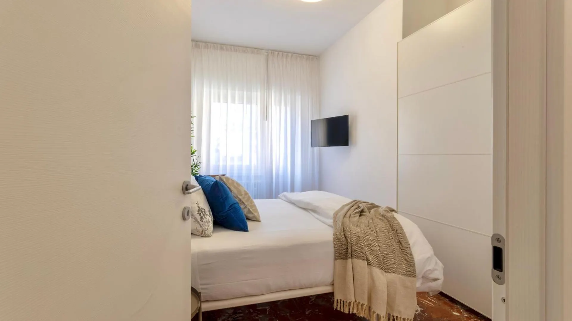 Grazia Modern And Cozy Apartment Close To Tiburtina Station Rome 0*,  Italy